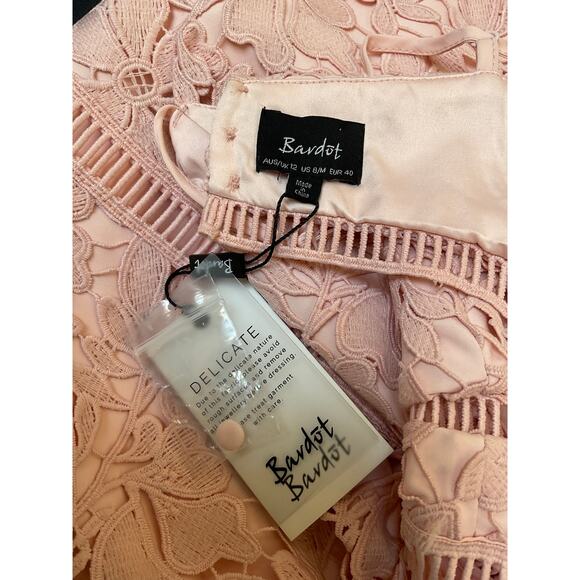 NWT Bardot Botanica Lace Cutout Midi Dress Women's Size Medium Light Pink - Picture 3 of 4